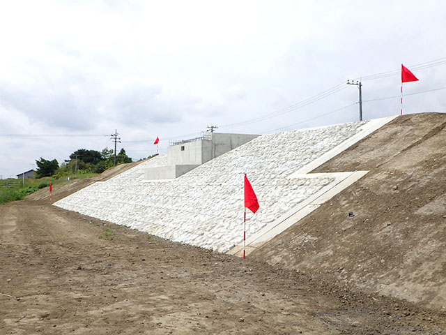 築堤工事永野川（栃木市大平町西野田）